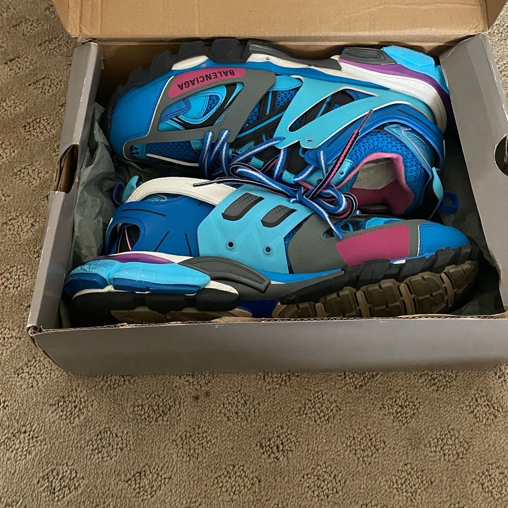 Back to school Balenciaga sneakers. Size 43 very nice.